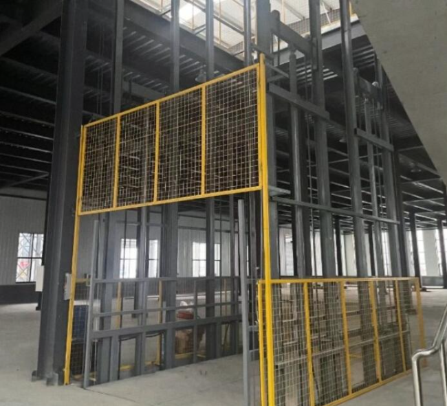 南坤镇请详细介绍一下货梯安装在室外的维护方法